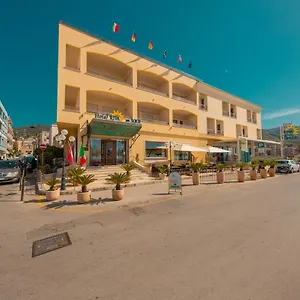 Szálloda Riva Del Sole, Cefalù